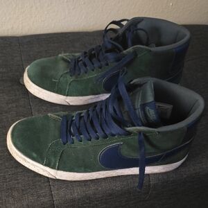 Nike Men's Green and Blue High-Top Sneakers